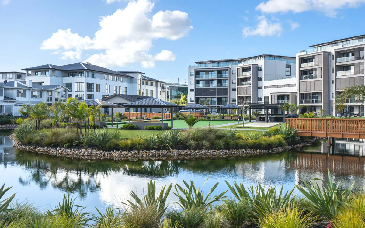 Summerset - lakeside retirement village with modern apartments